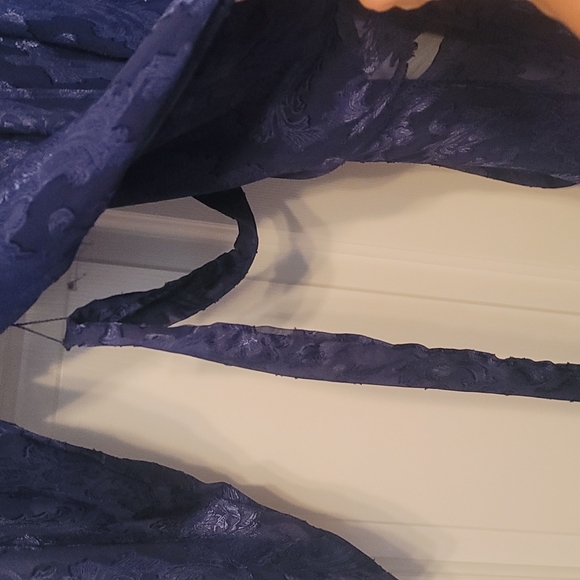 Vendredi Ltd. 2 piece Loungewear - Picture 5 of 5